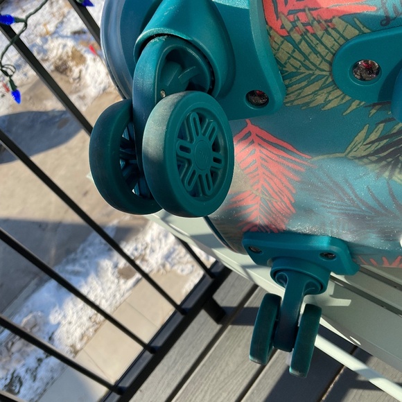 Lug - Tropical Ocean Lot - Picture 14 of 15